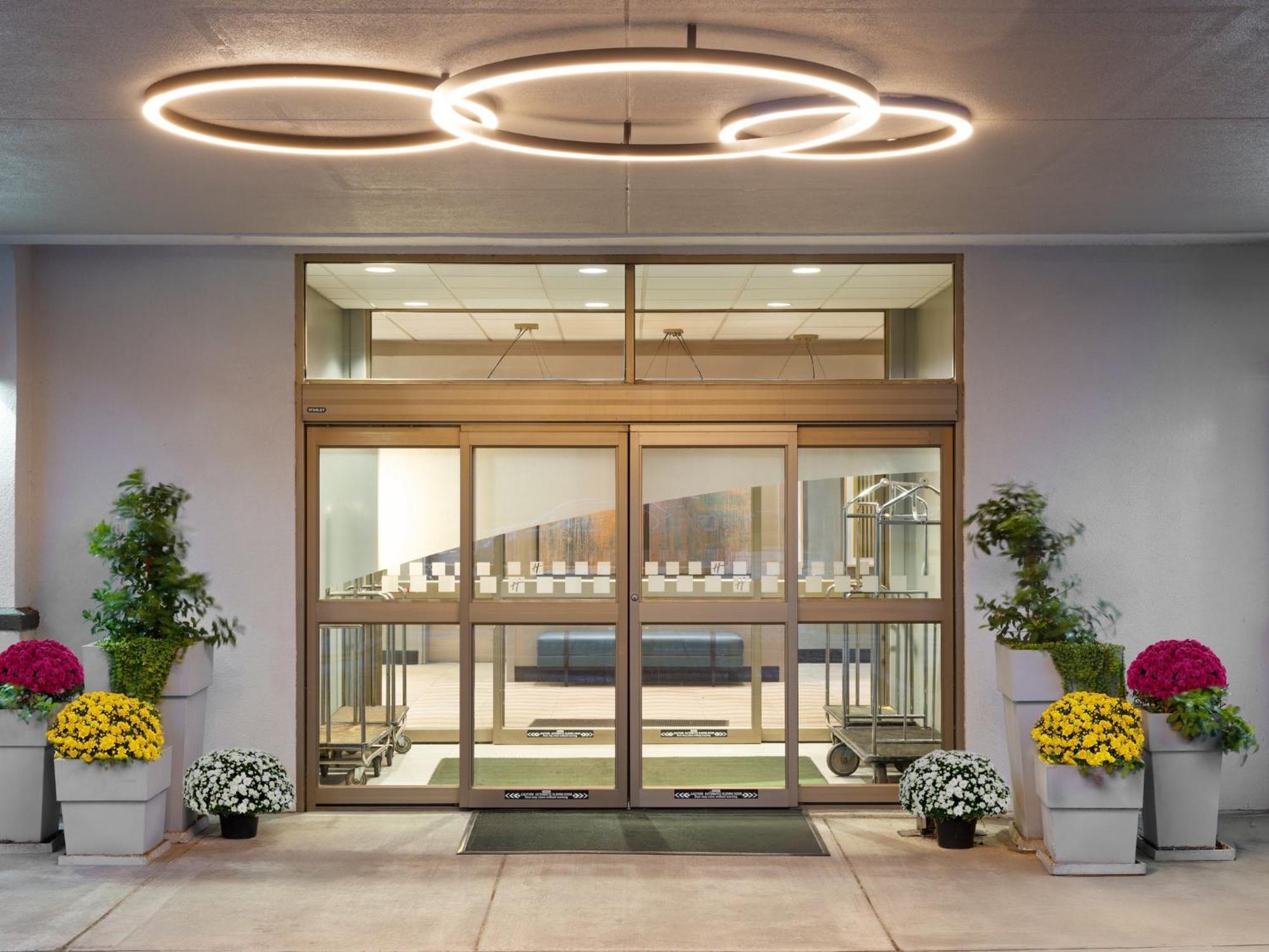 Hotel Downtown By Ihg 3*