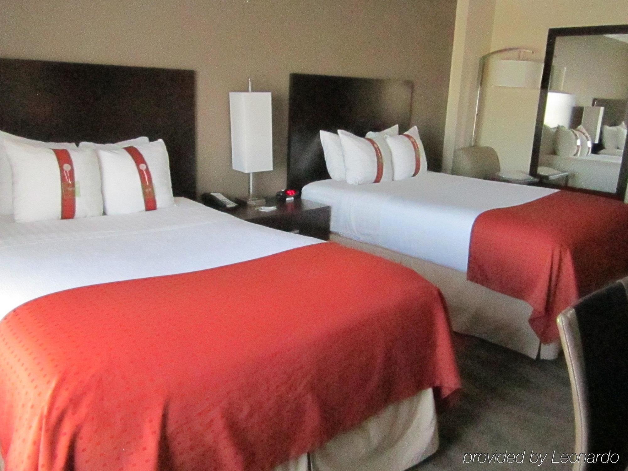 Hotel Downtown By Ihg 3*